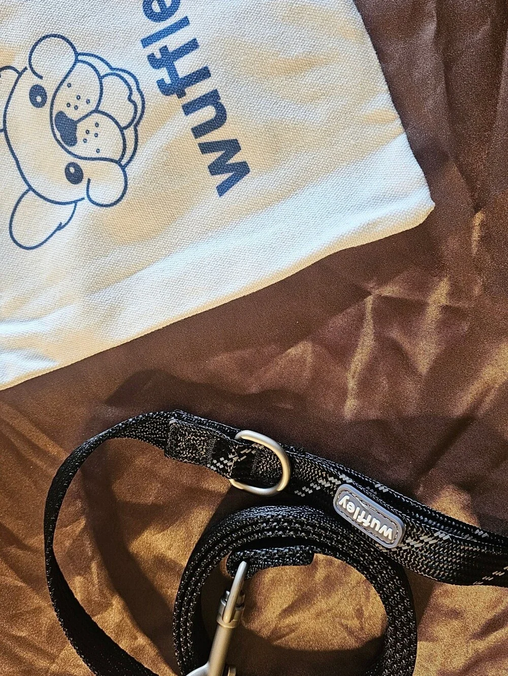 Wuffley Black Nylon Dog Leash with Drawstring Storage Bag